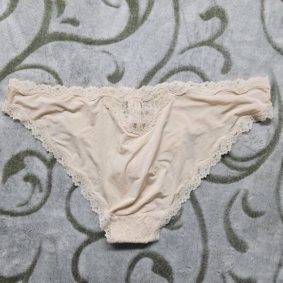 Victoria's Secret Cheekini bikini panties size L - Picture 2 of 4